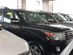 تۆیۆتا لاند کروزەر